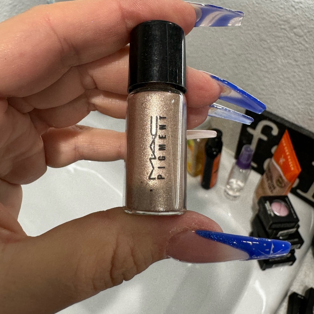MAC Cosmetics Pigment Sunnydaze